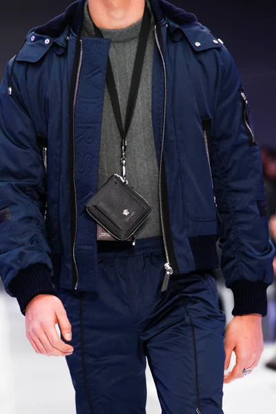 Look 69